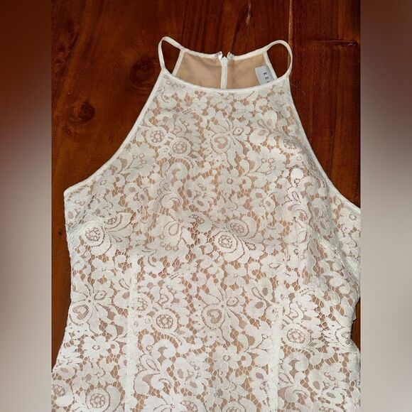 Keepsake lace dress - Picture 5 of 15